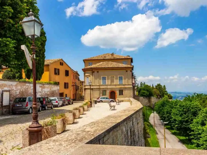 Borgo dei Borghi 2026: Cingoli è il più bello d’Italia, tutti i borghi in classifica