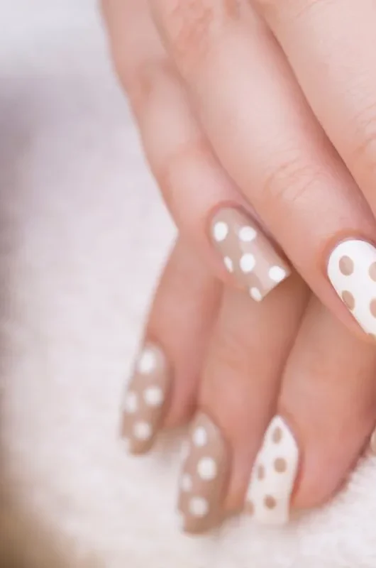 Prova le Bambi nails, la manicure animalier a tutta dolcezza