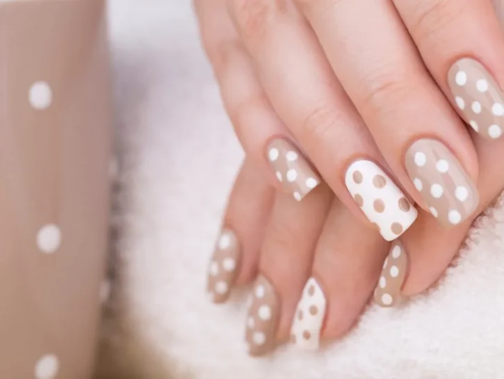 Prova le Bambi nails, la manicure animalier a tutta dolcezza