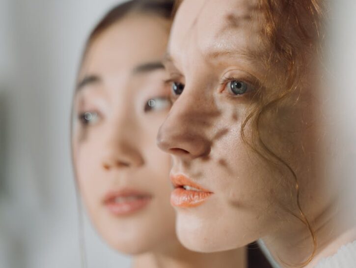 Maschera naturale alla camomilla: bellezza di viso e capelli in un unico gesto