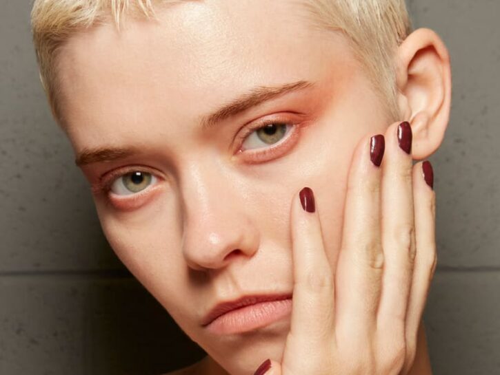 Come togliere lo smalto semipermanente in casa