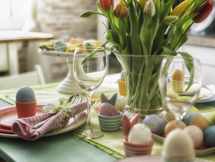 Dal centrotavola ai segnaposto: come decorare la tavola di Pasqua