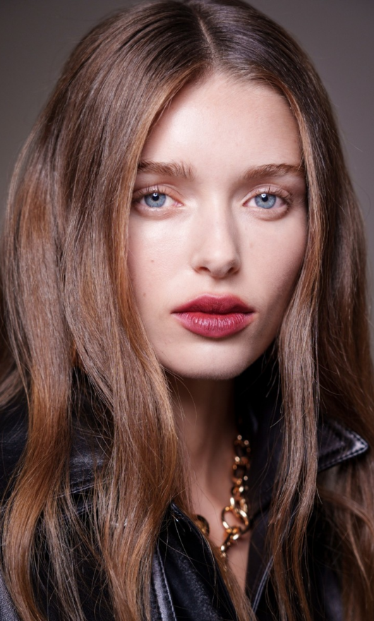 Capelli spessi: come domarli (senza impazzire)