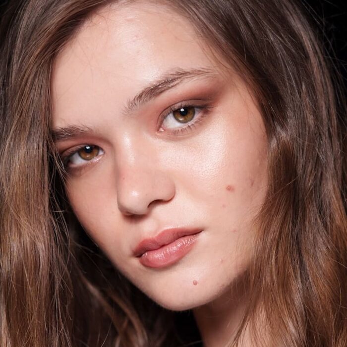 Trucco con pochi prodotti: quali servono davvero per un look curato