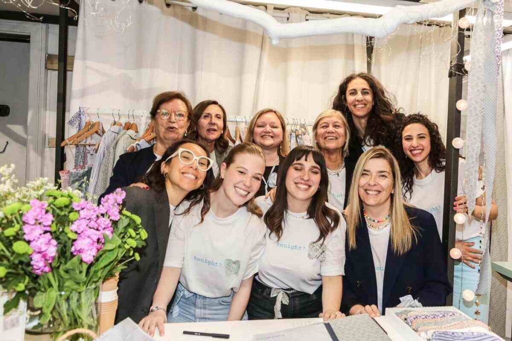 gruppo ragazze spazio 3r