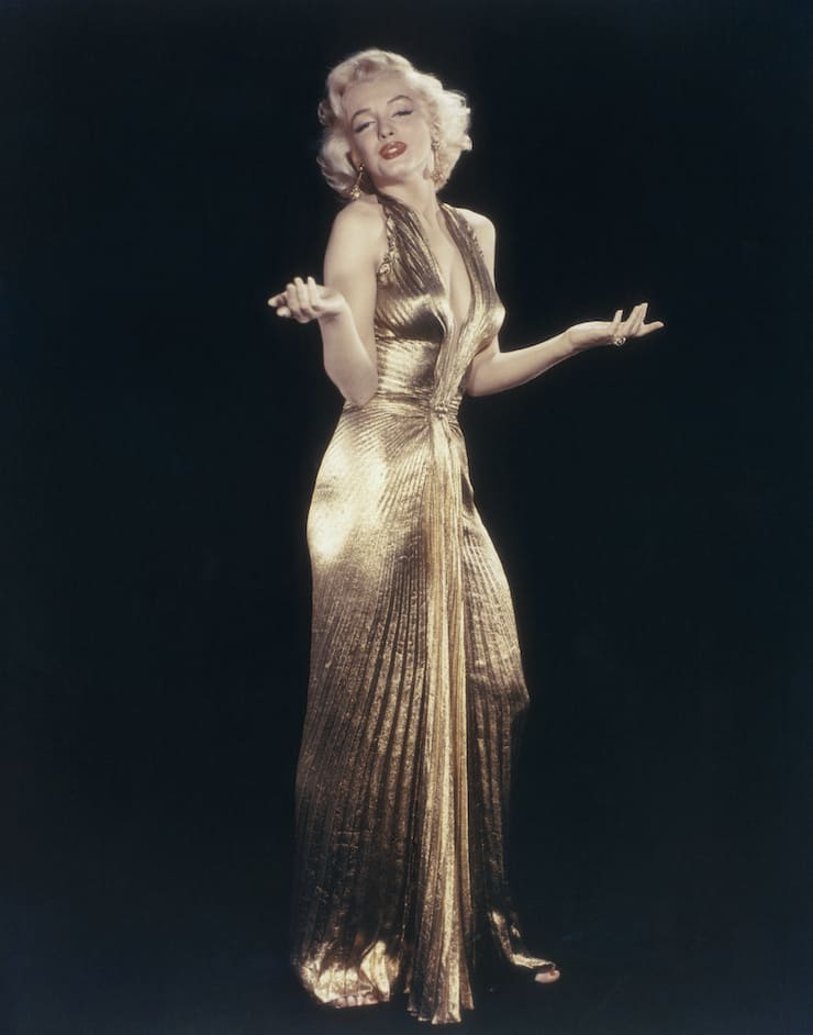 Marilyn Monroe co. abito lamè oro nel film Gli uomini preferiscono le bionde