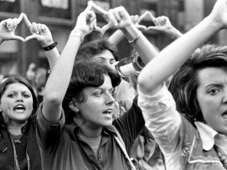 Volere un figlio. Oppure no. La rivoluzione della libertà femminile negli anni ’70