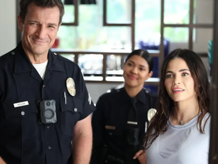 Perché andare in onda con le repliche di The Rookie quando è già uscita la nuova stagione in America? Le ragioni