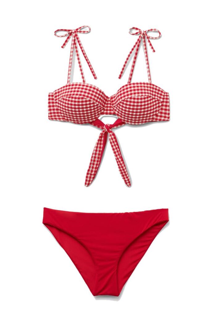 bikini colorati tendenza moda mare estate 2026