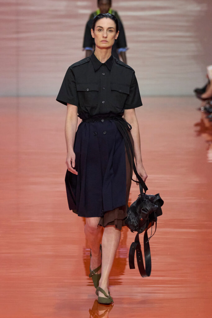 tendenza cargo sfilate moda primavera estate 2026