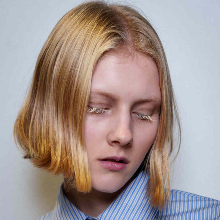 Capelli fragili e che si spezzano? Ecco come rinforzarli
