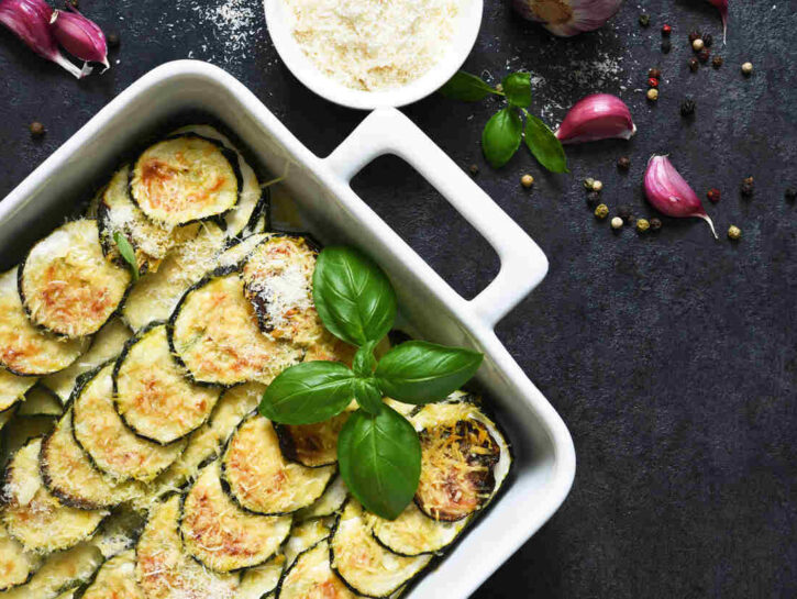 Tegliette di zucchine gratinate alle mandorle croccanti
