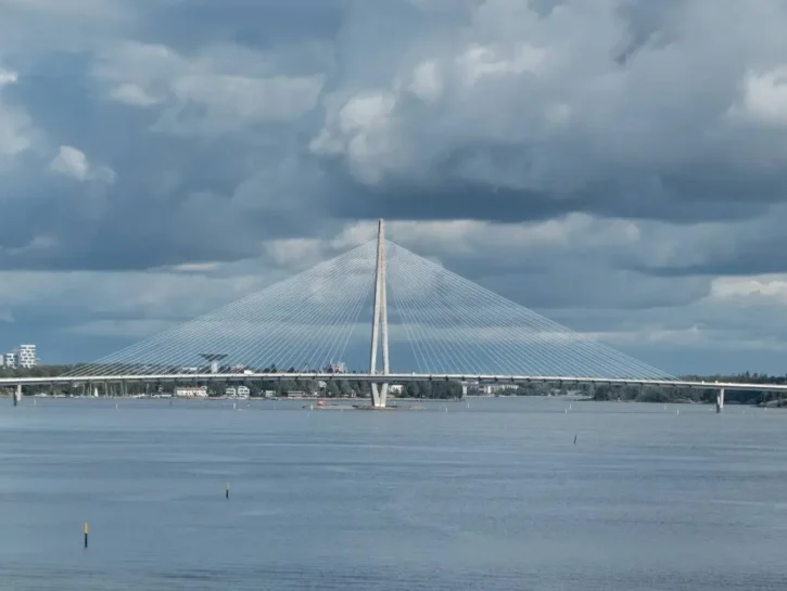 Inaugurato ad Helsinki uno dei ponti pedonali più lunghi del mondo