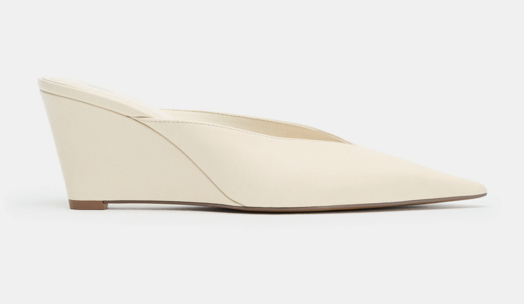 sandali mule a punta chiusa con zeppa tendenza moda estate 2026