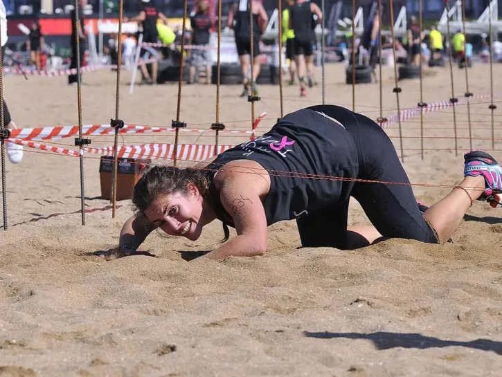 OCR, cos'è la corsa a ostacoli che allena tutto il corpo e conquista sempre più donne
