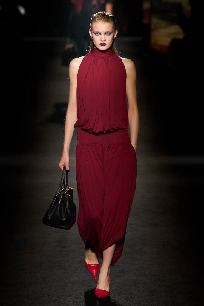 look sfilata Balenciaga A/I 26
