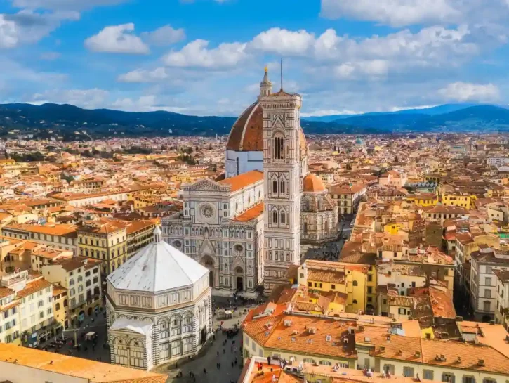 Vacanze da sogno o da capogiro? I prezzi record dell'estate 2026 in Italia fino a 300mila euro a settimana