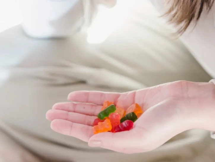 Integratori gummy: benessere quotidiano in una pratica caramella gommosa