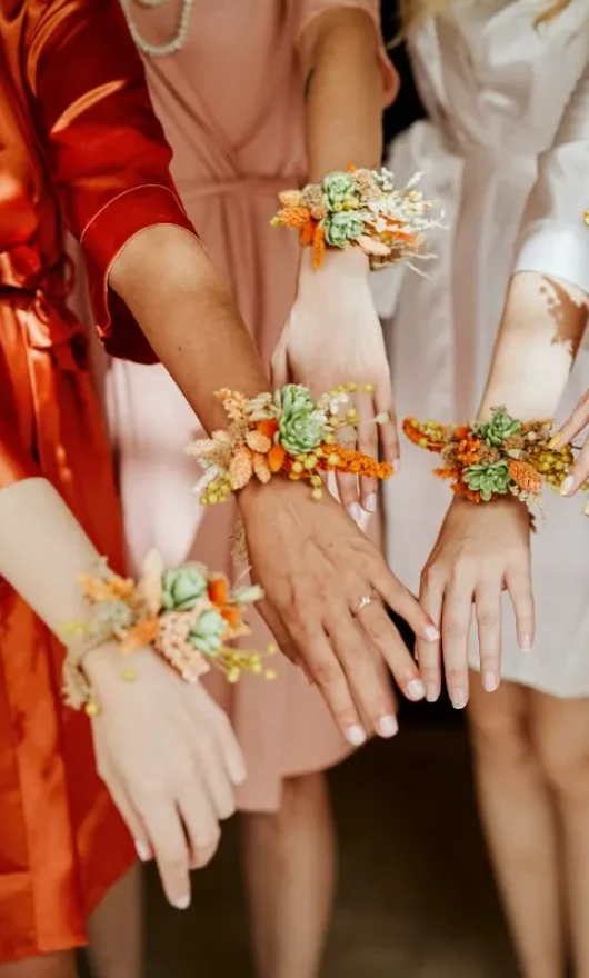 Invitata a un matrimonio? Le manicure più chic da abbinare all'abito