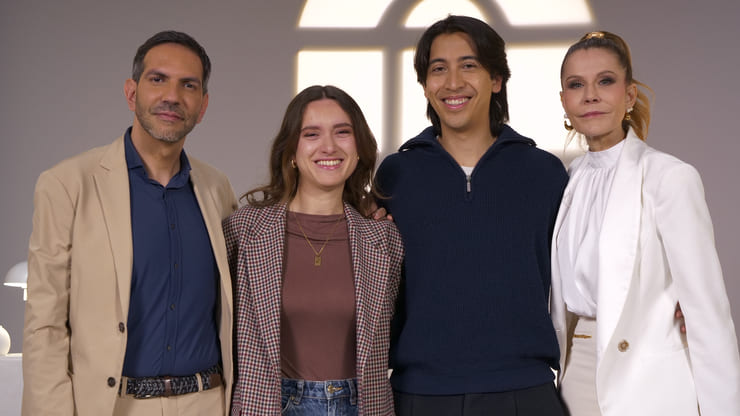 docu-serie Persone Medicina - Le relazioni che curano, su Real Time, è condotto da Mapi Danna con Leonardo Mendolicchio. Qui sono con Serena e Brando (al centro), due dei protagonisti della trasmissione.