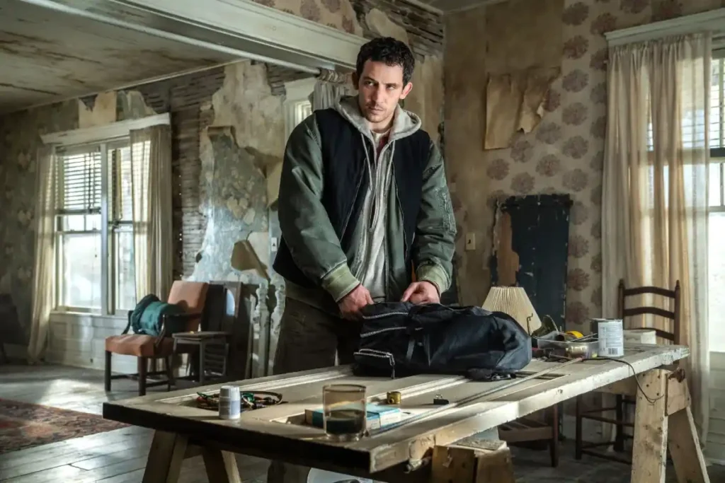 Josh O'Connor in una scena del film Disclosure Day