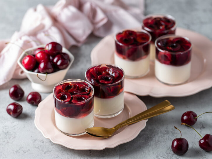 Coppa di ciliegie allo yogurt: un dessert freschissimo