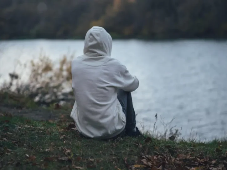 Dalla paracetamol challenge al gas esilarante: le nuove sfide che allarmano gli esperti