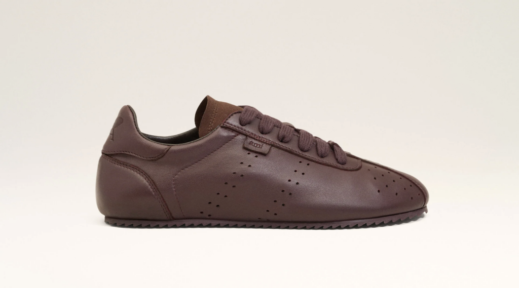 sneakers semplici e minimali tendenza scarpe moda estate 2026