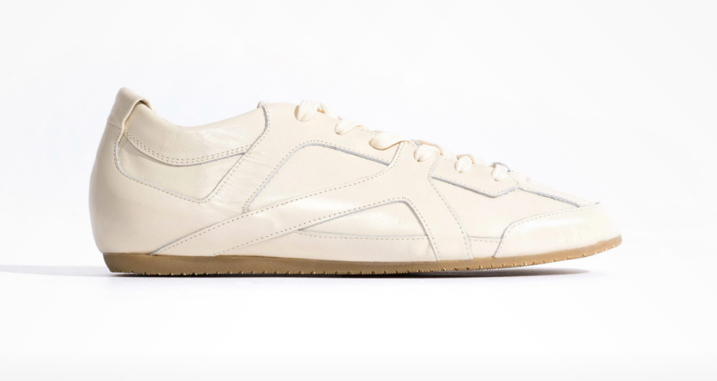 sneakers semplici e minimali tendenza scarpe moda estate 2026