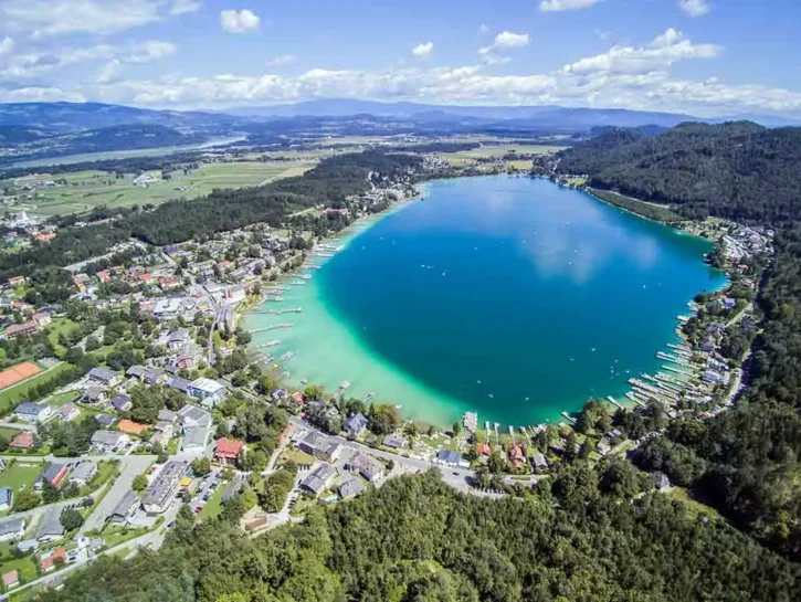 Laghi in Europa: le destinazioni più belle e sicure per un bagno d'estate