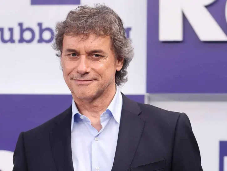 Avete mai pensato che Alberto Angela avrebbe potuto fare il pompiere? Viaggio nel suo passato