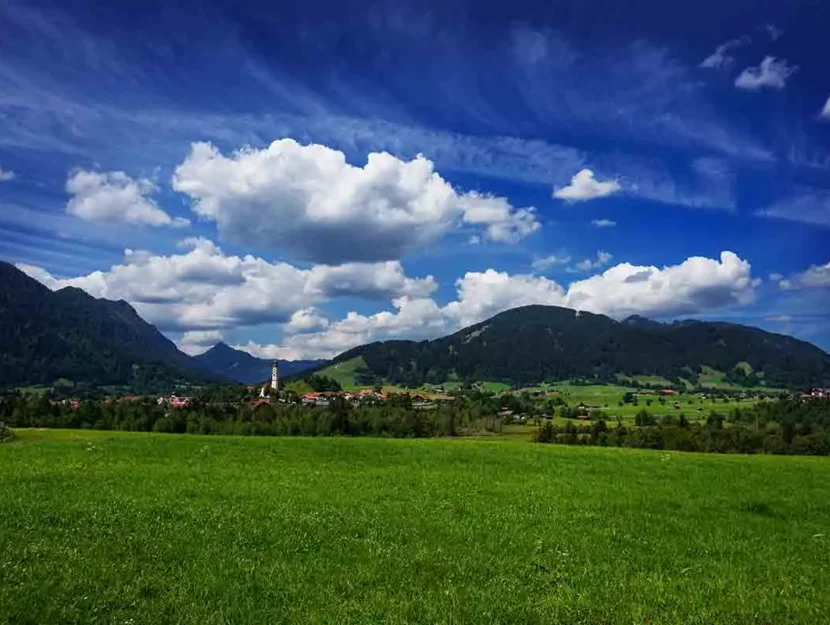 Sullo sfondo le Alpi dell'Algovia