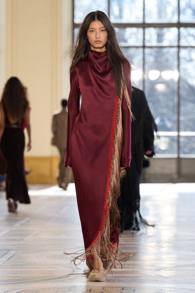 vestiti frange di tendenza moda autunno inverno 2026 2027
