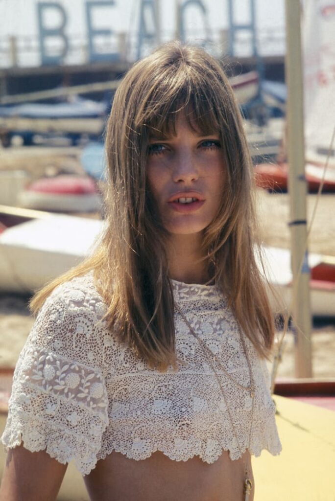 Jane Birkin con crop top crochet