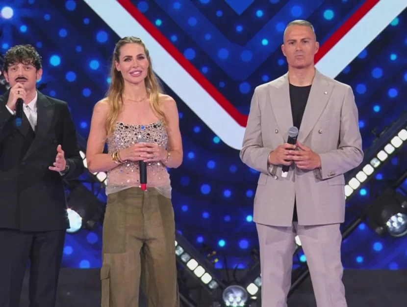 Ilary Blasi, Alvin e Nicolò De Devitiis a TIm Battiti Live