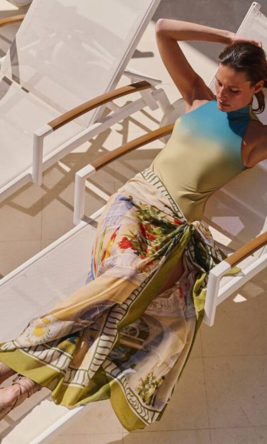 Pareo, we love you. Guida shopping al copricostume, must-have dell'estate al mare