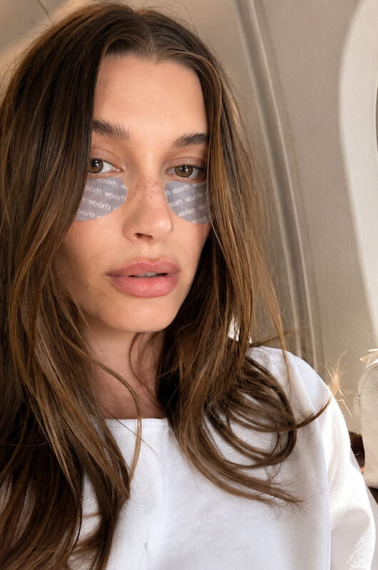 Skincare in volo: gli essenziali contro la pelle secca