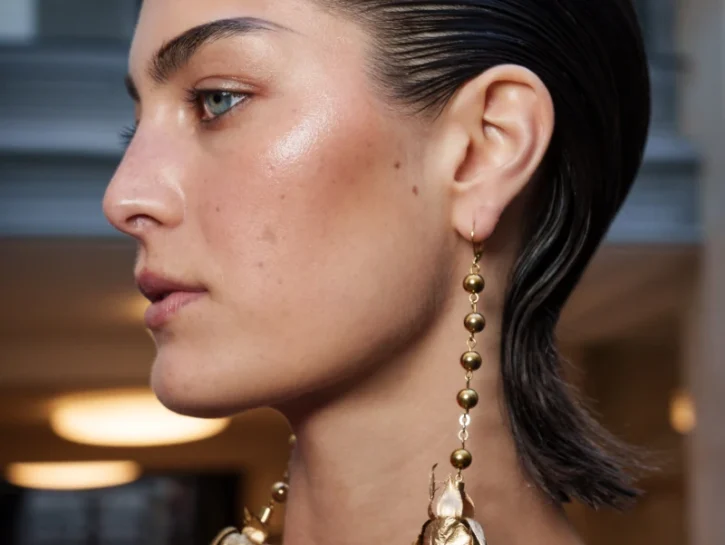 Trucco oro, bronzo o rame? Scopri il colore giusto per te