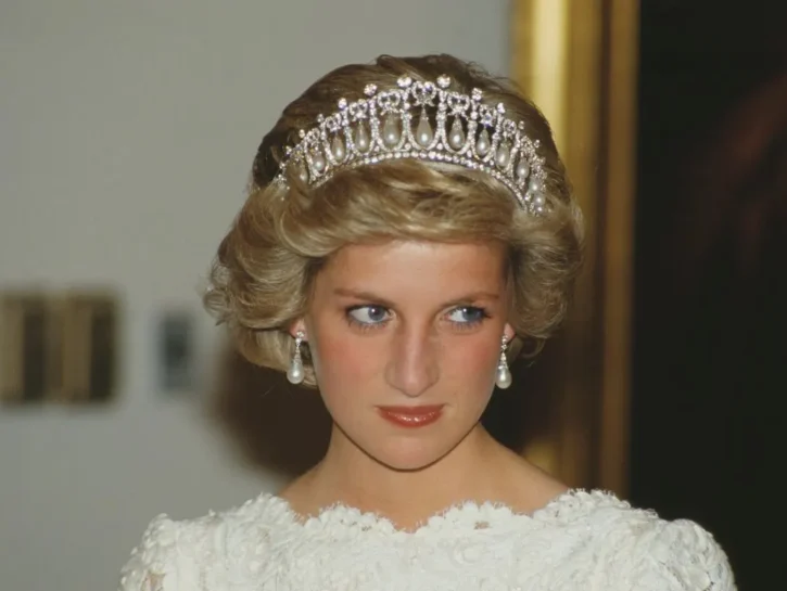 Come è morta Lady Diana? I dubbi sull'incidente fatale con Dodi Al-Fayed