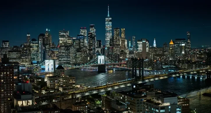 Lower Manhattan da DUMBO, Brooklyn di notte