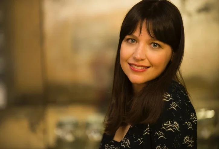 la scrittrice alessia gazzola posa per i giornalisti