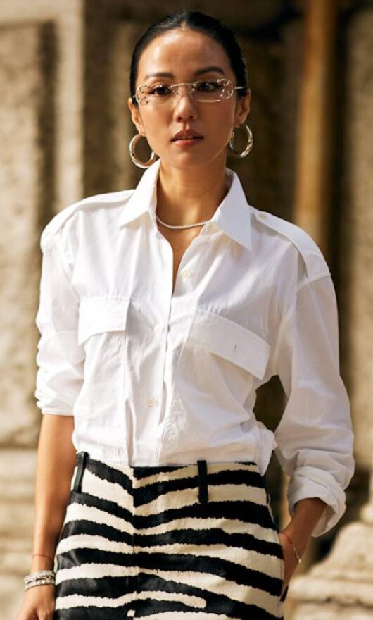 Camicia bianca, ma non chiamarla basic: 5 modelli che cambiano il tuo look da ufficio