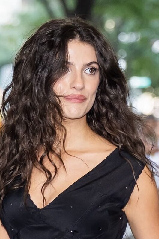 I capelli ricci di Ella Rubin (Sterling Point): la nuova ossessione beauty