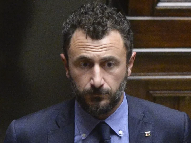 Emanuele Pozzolo e il caso dello sparo a Capodanno che ferì Luca Campana
