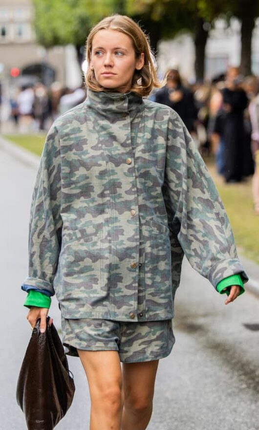 Il camouflage è il nuovo neutro, approvato dalle più cool di Copenaghen