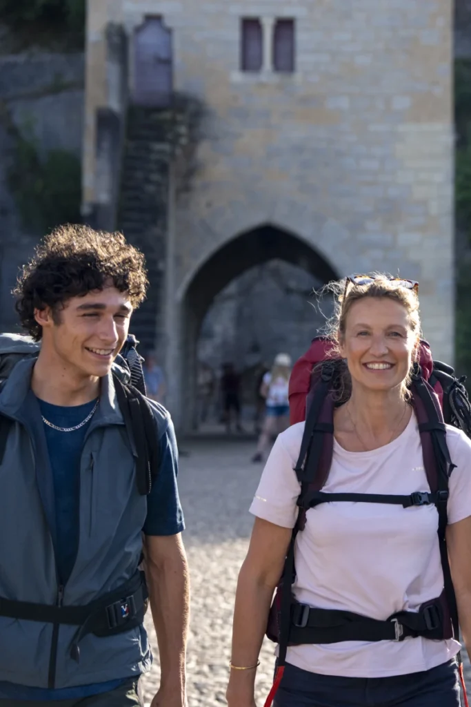 ragazzi che camminano