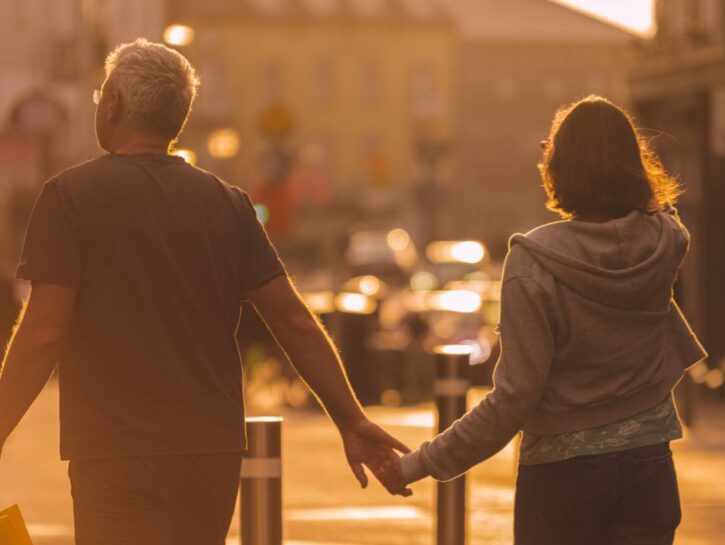 Non era un guerriero, era mio padre: il diritto di essere fragili di fronte al tumore  