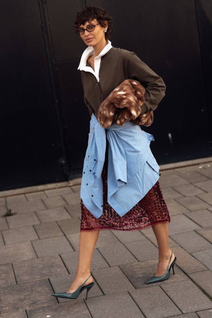 la gonna in paillettes è tra i 5 trend per rendere chic l'outfit questo autunno