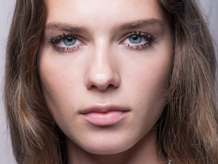 Mascara: come ottenere davvero l'effetto ciglia finte