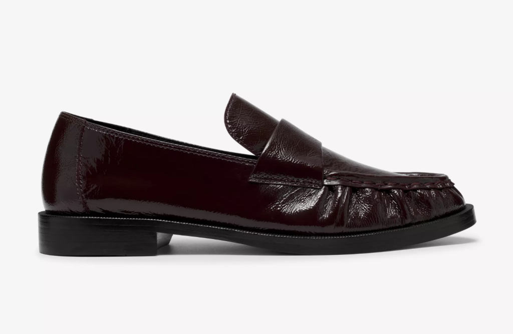tendenza scarpe autunno 2026 mocassini burgundy